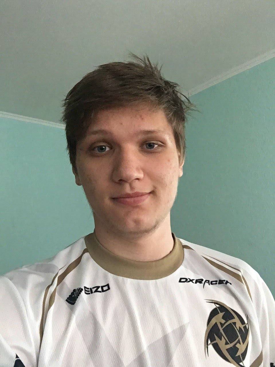 解说Munch评价RNG新阵容：这次Xiaohu可以carry