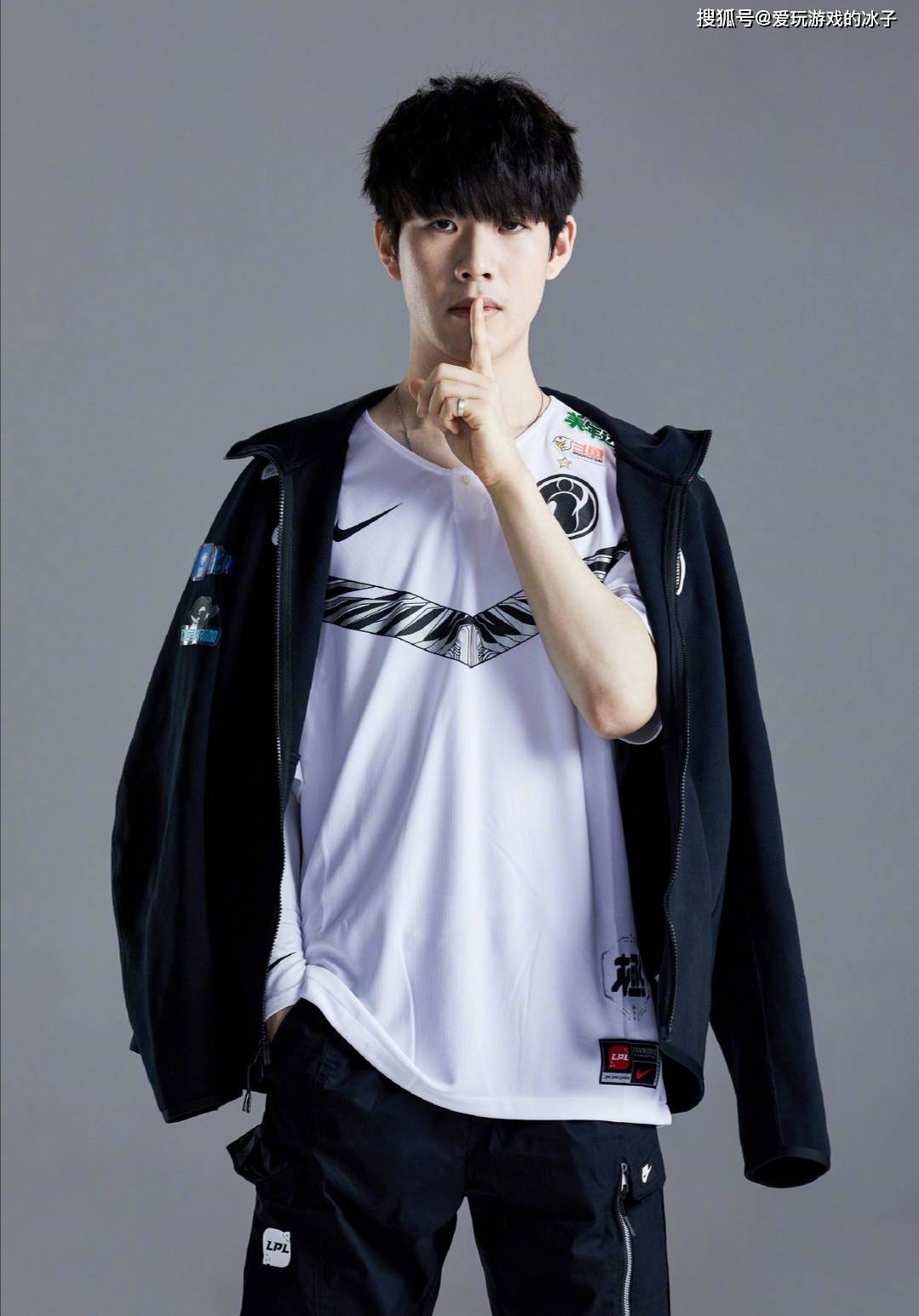 任何人的传奇战胜 Weibo Gaming - LPL 2025年第二阶段日赛结果